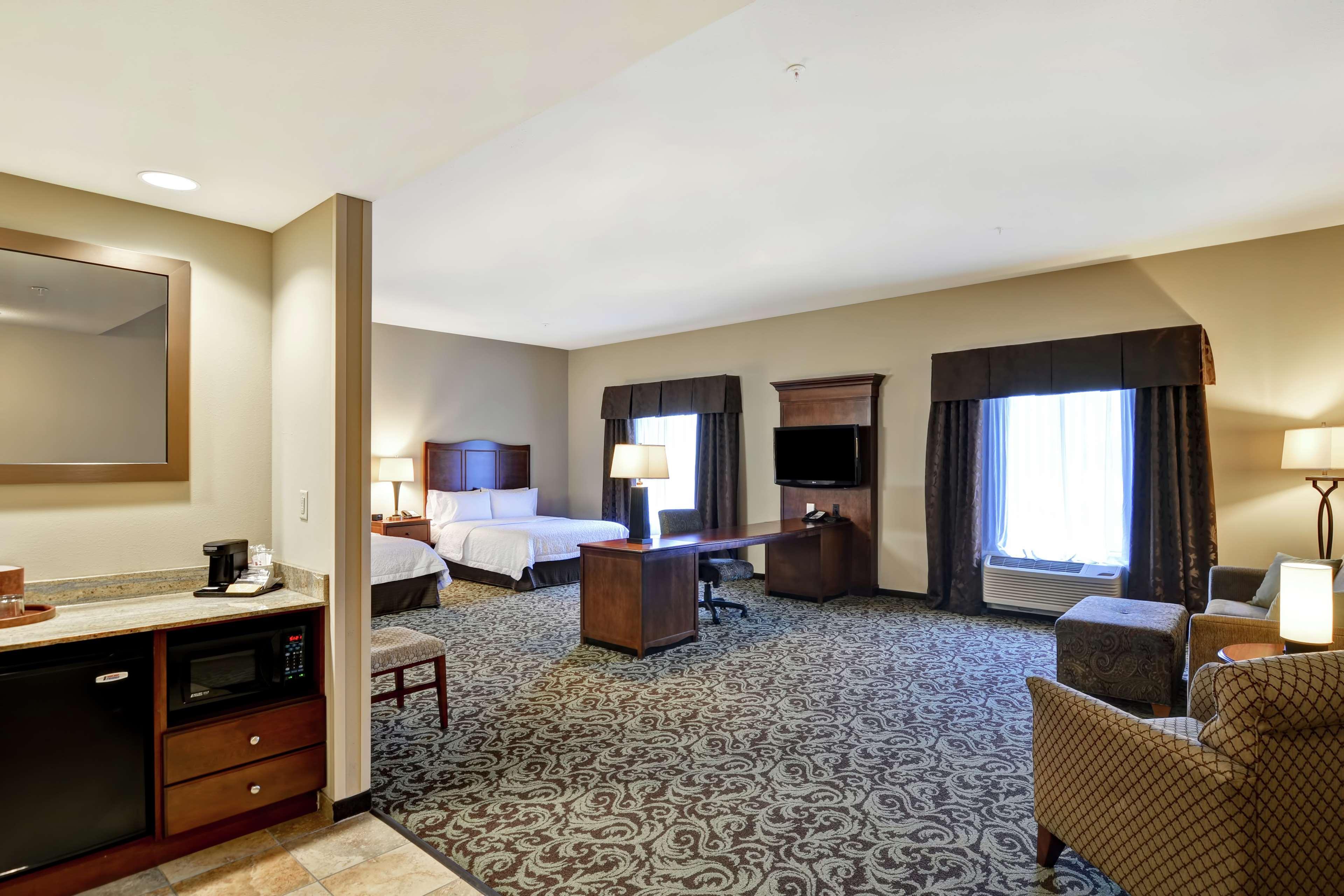 Hampton Inn And Suites New Hartford/Utica Extérieur photo
