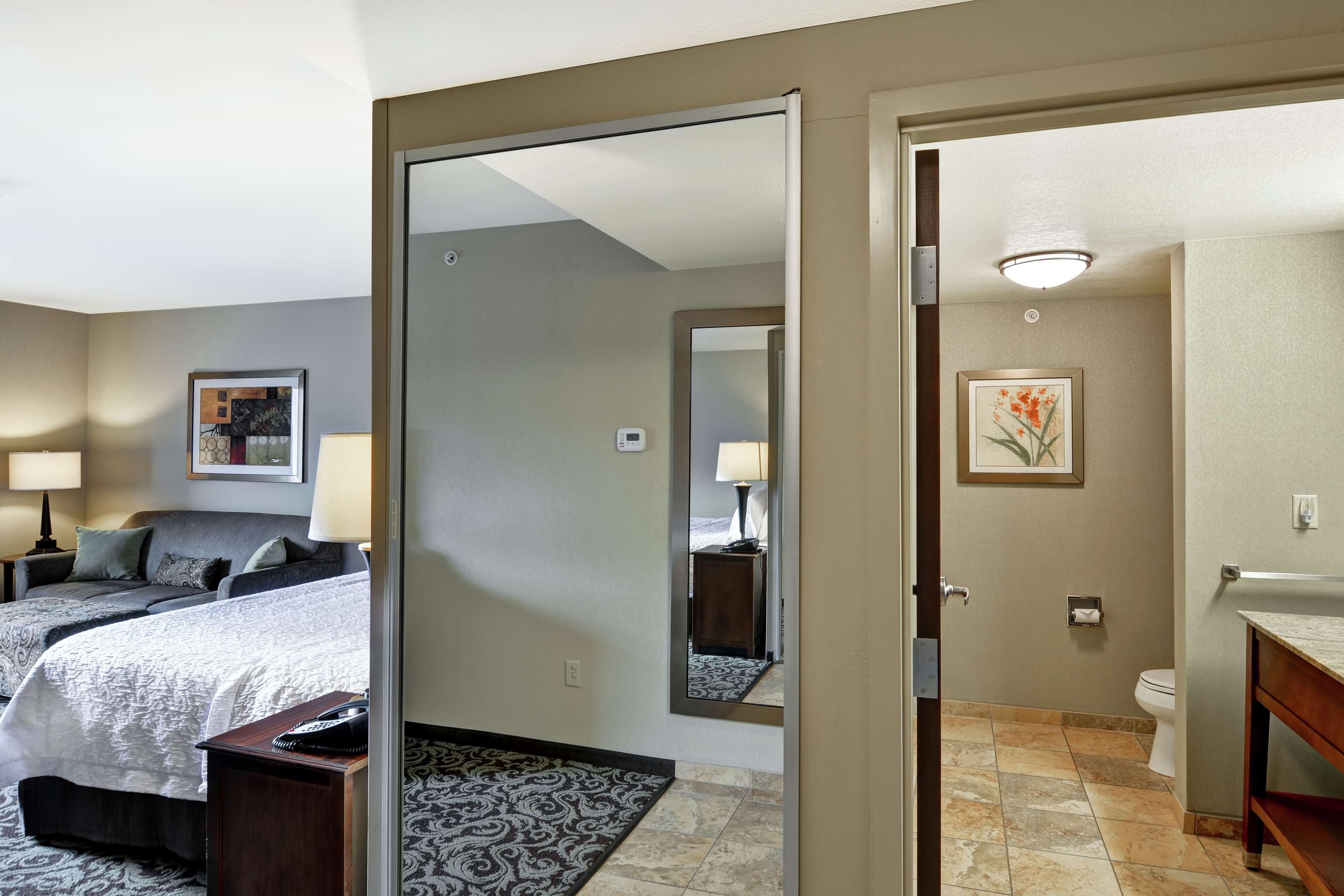 Hampton Inn And Suites New Hartford/Utica Extérieur photo