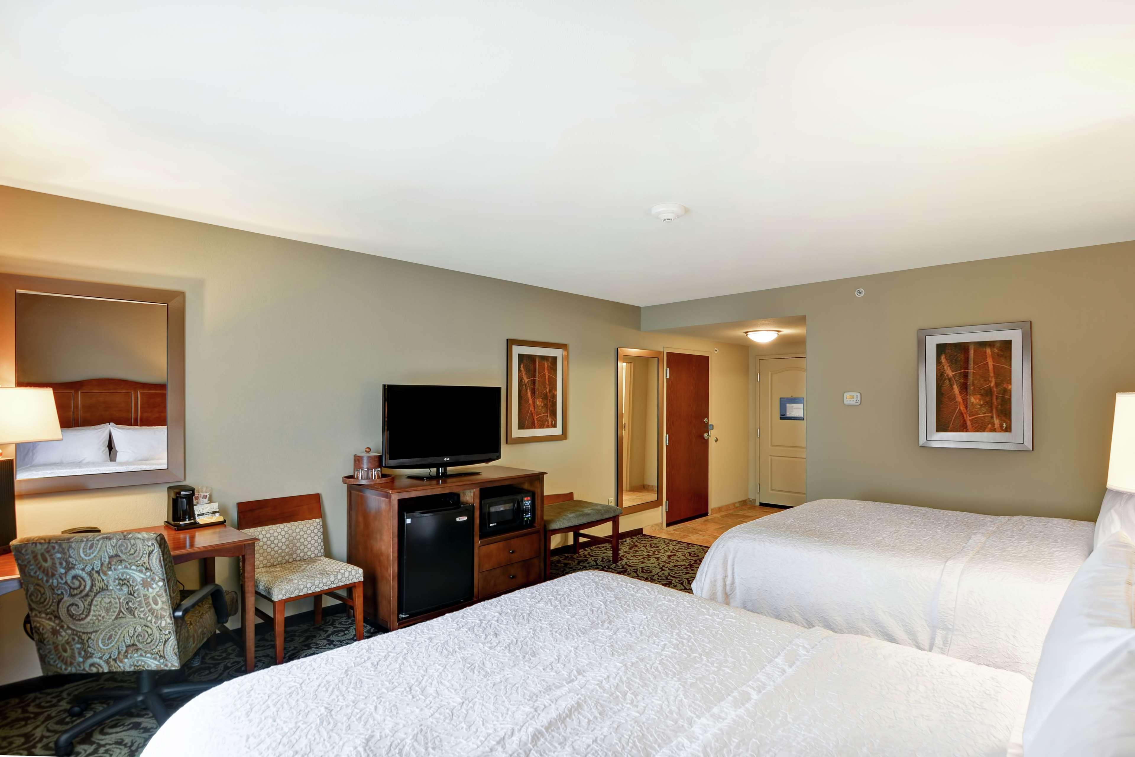 Hampton Inn And Suites New Hartford/Utica Extérieur photo