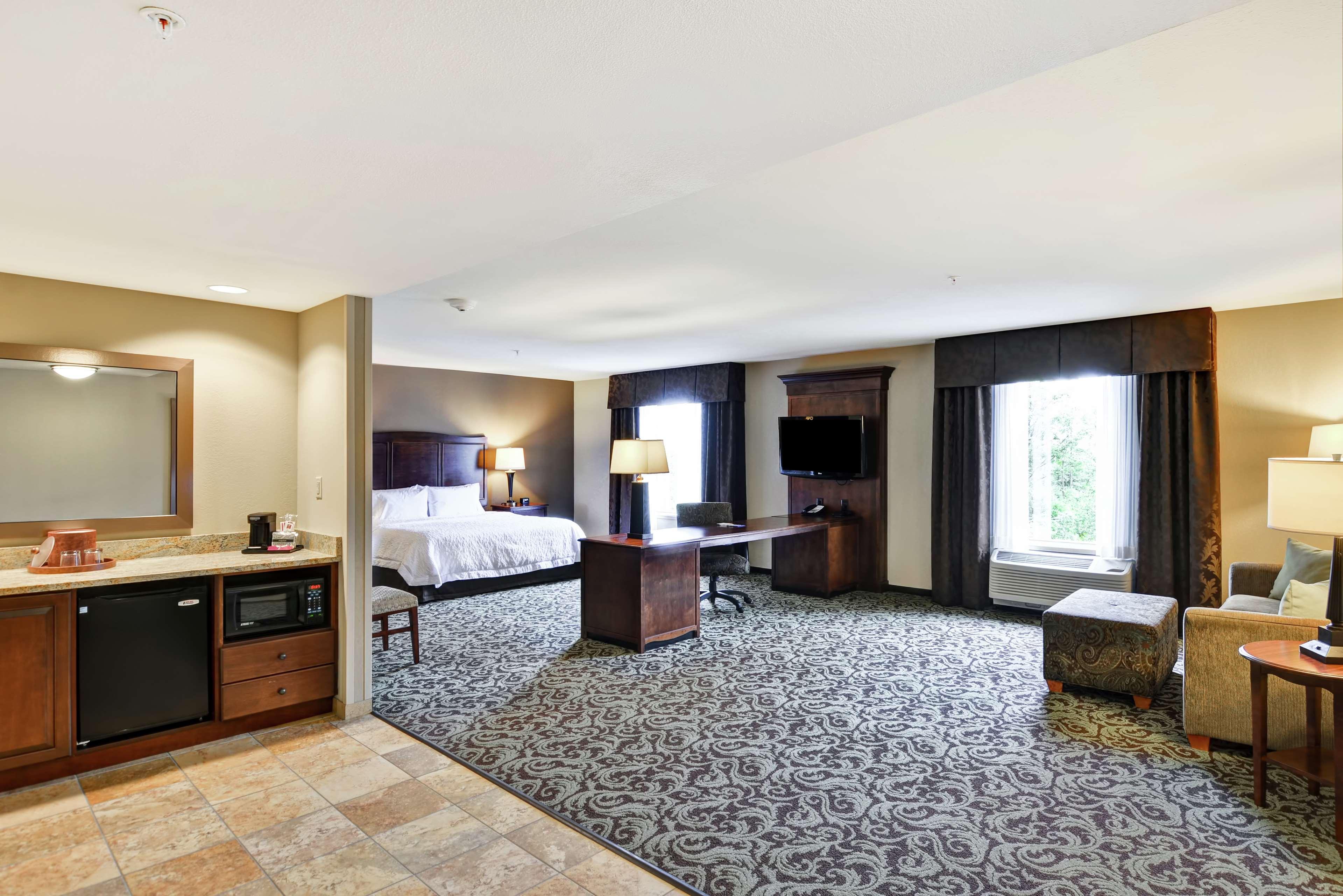 Hampton Inn And Suites New Hartford/Utica Extérieur photo