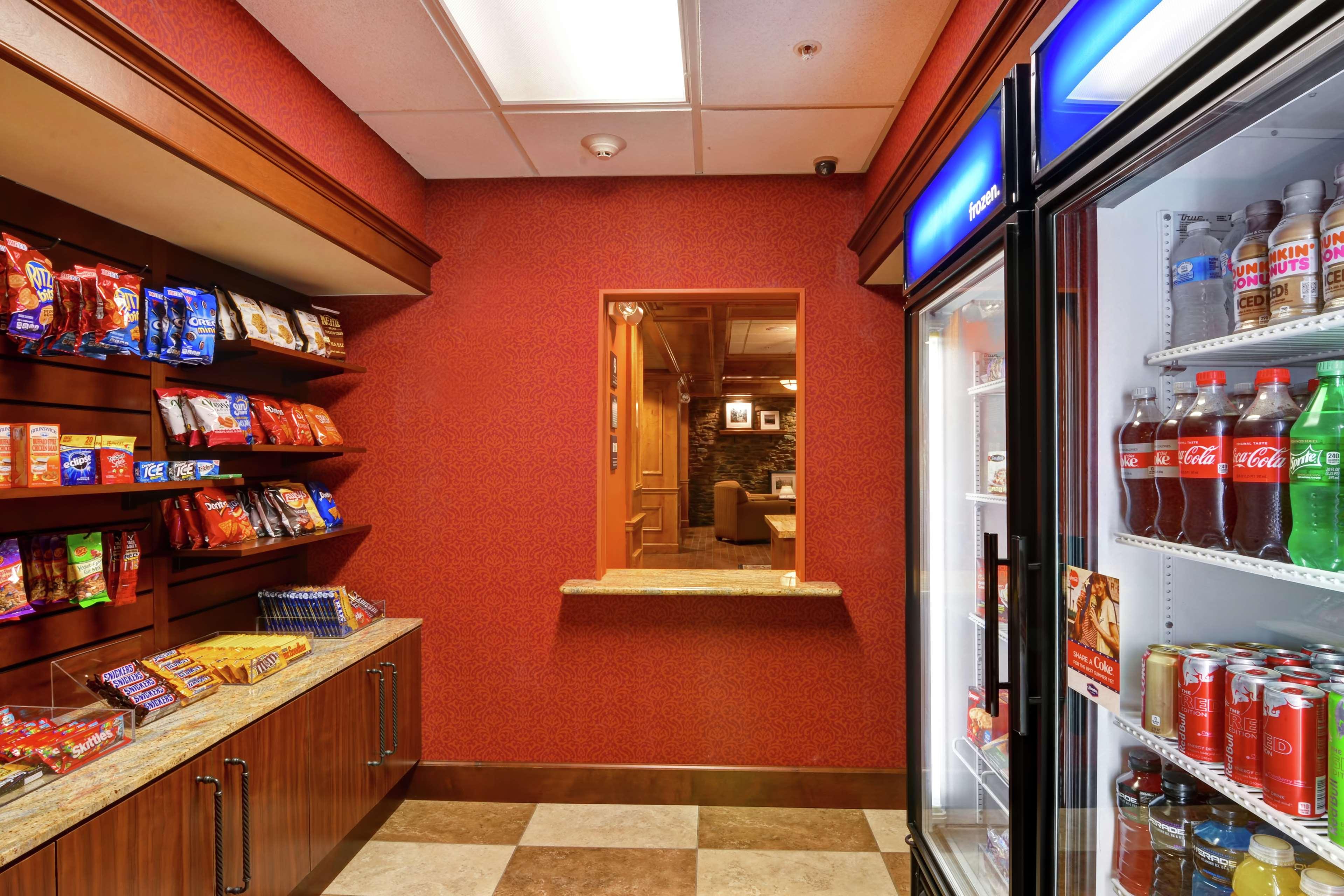 Hampton Inn And Suites New Hartford/Utica Extérieur photo