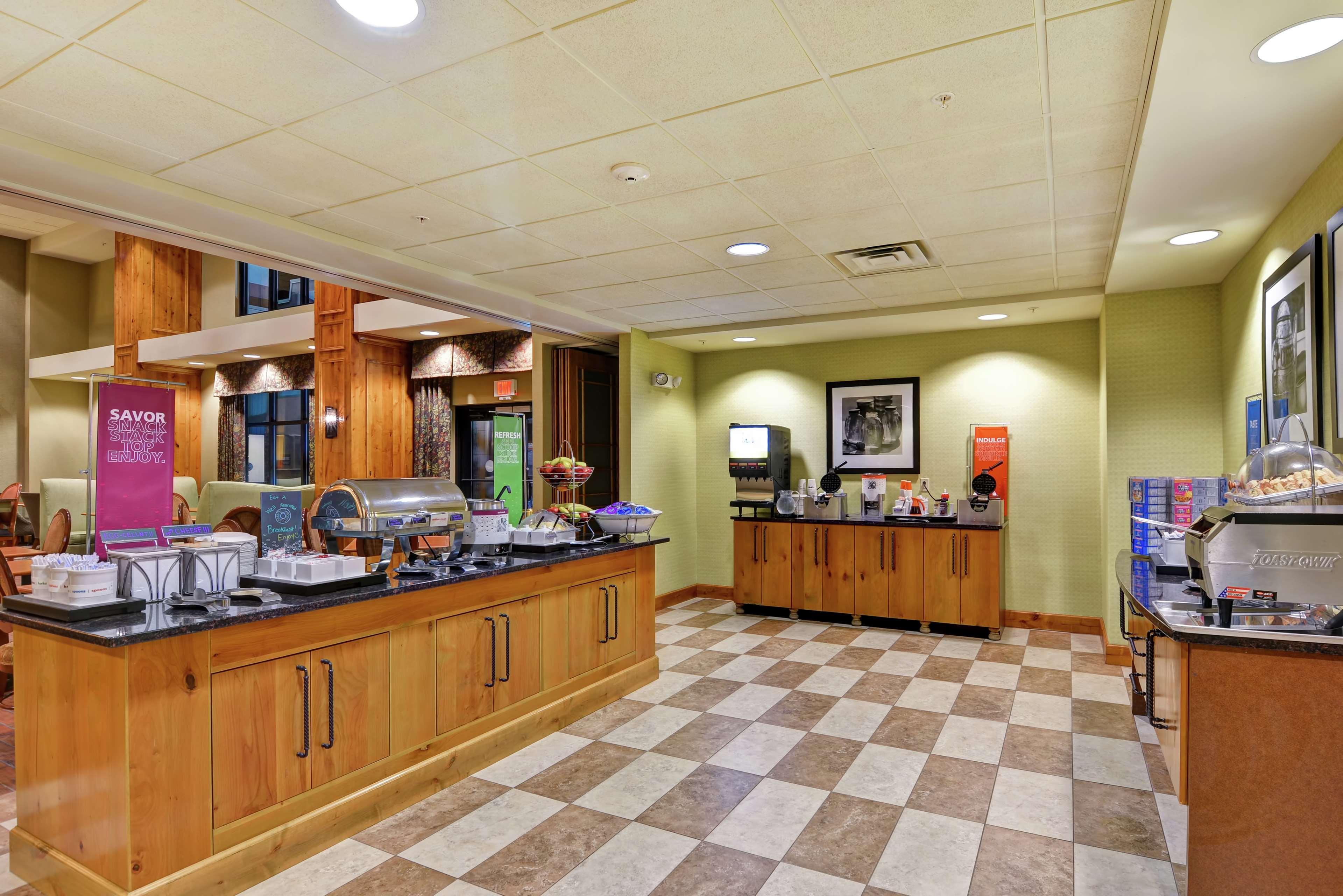 Hampton Inn And Suites New Hartford/Utica Extérieur photo