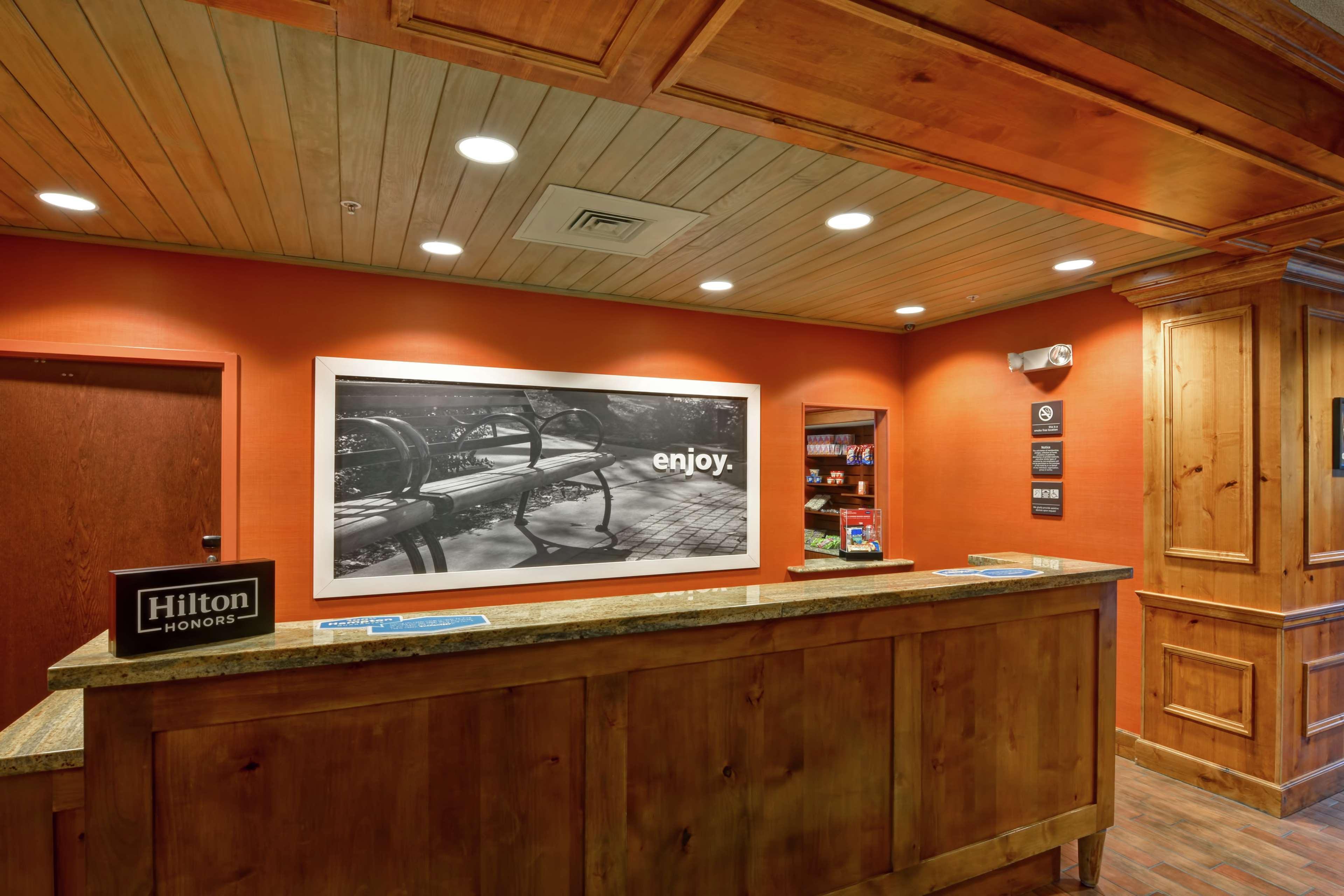 Hampton Inn And Suites New Hartford/Utica Extérieur photo
