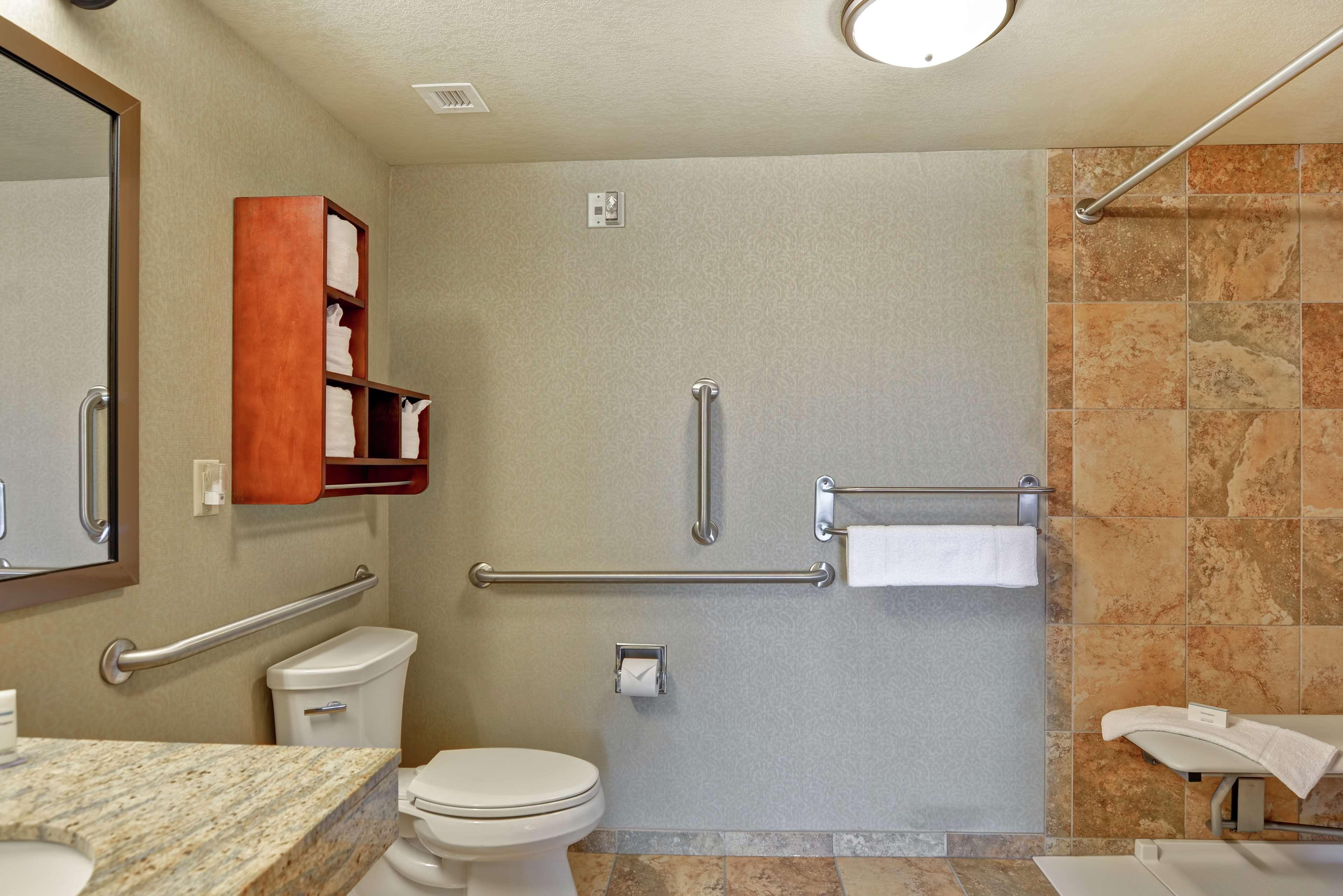 Hampton Inn And Suites New Hartford/Utica Extérieur photo