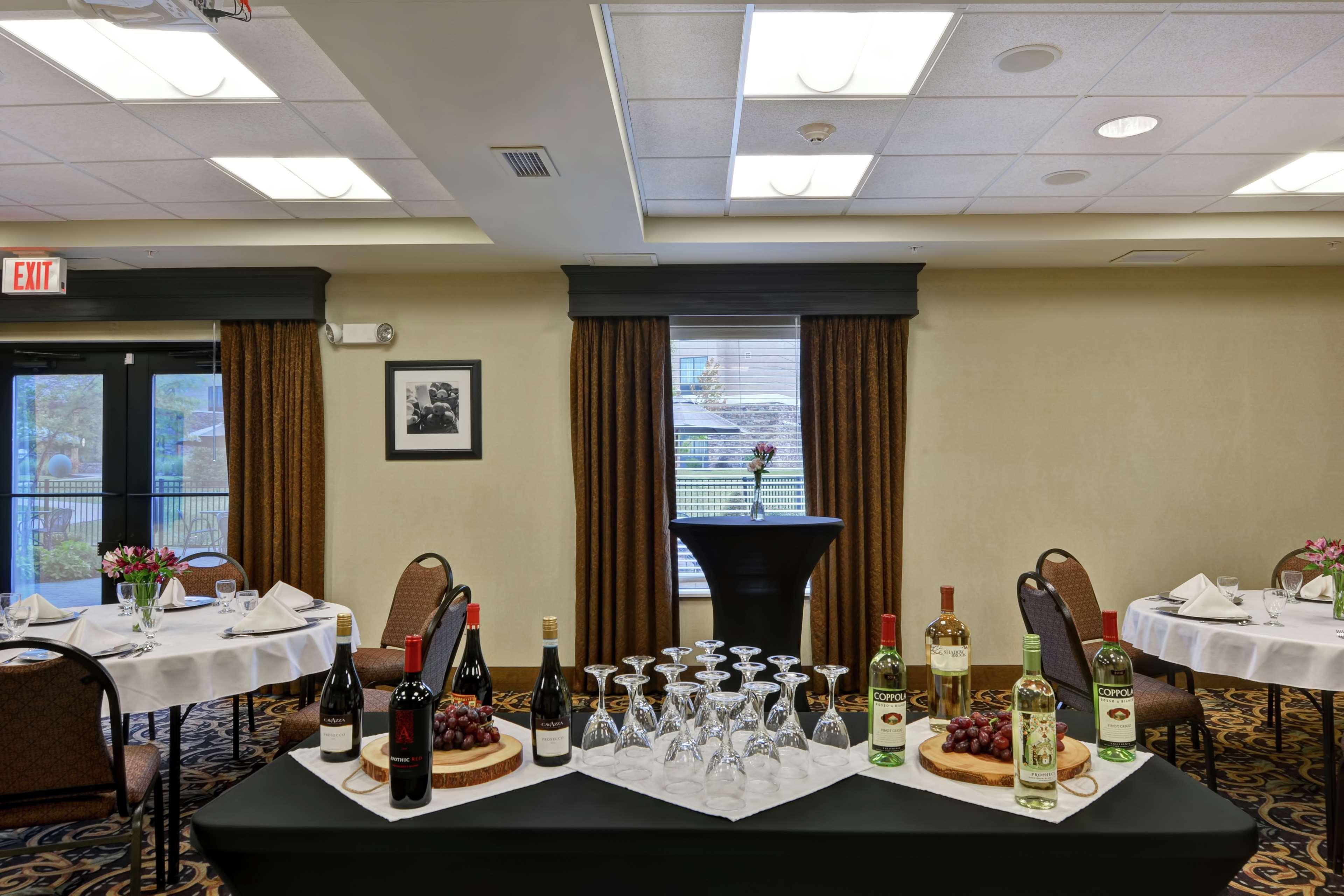 Hampton Inn And Suites New Hartford/Utica Extérieur photo