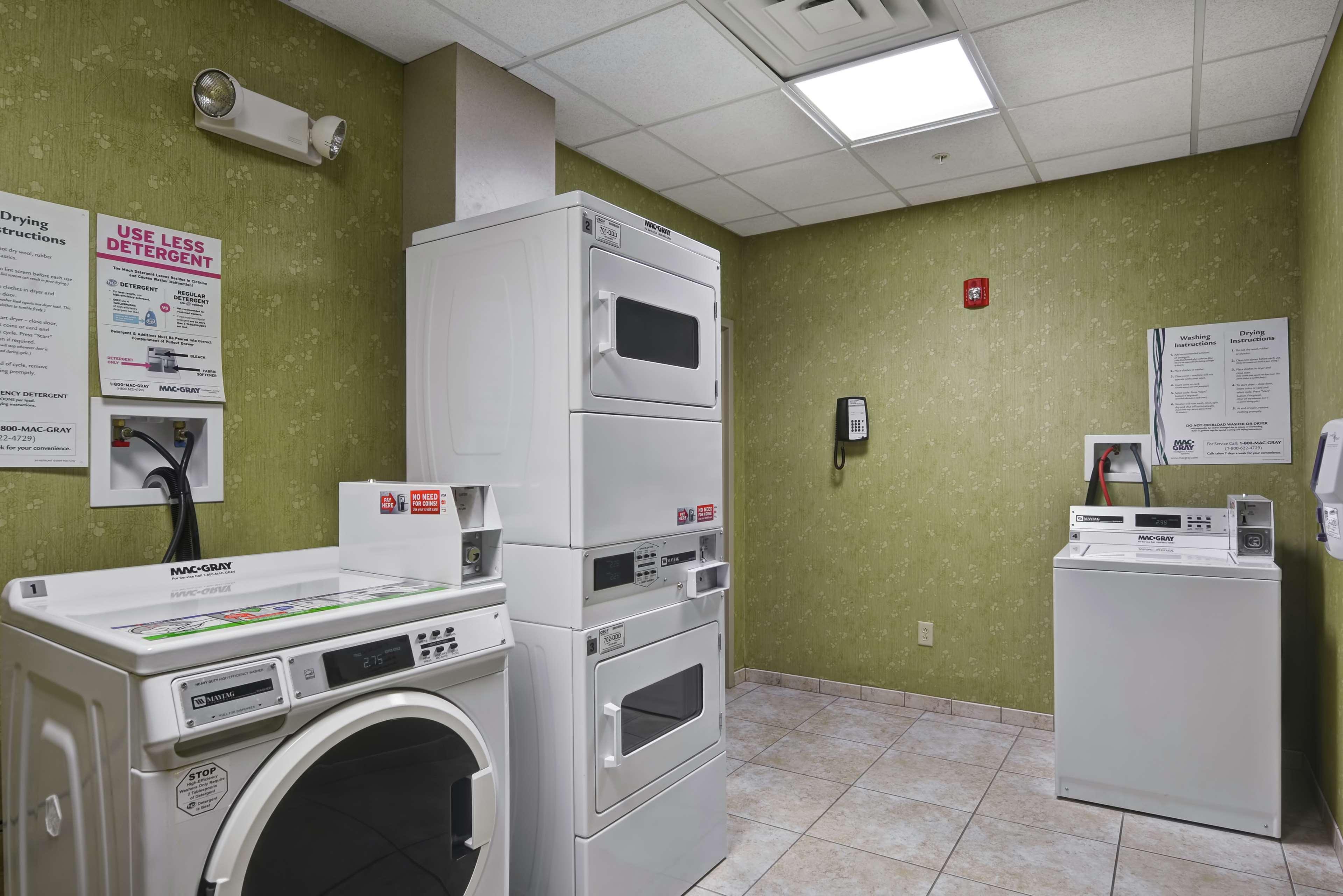 Hampton Inn And Suites New Hartford/Utica Extérieur photo