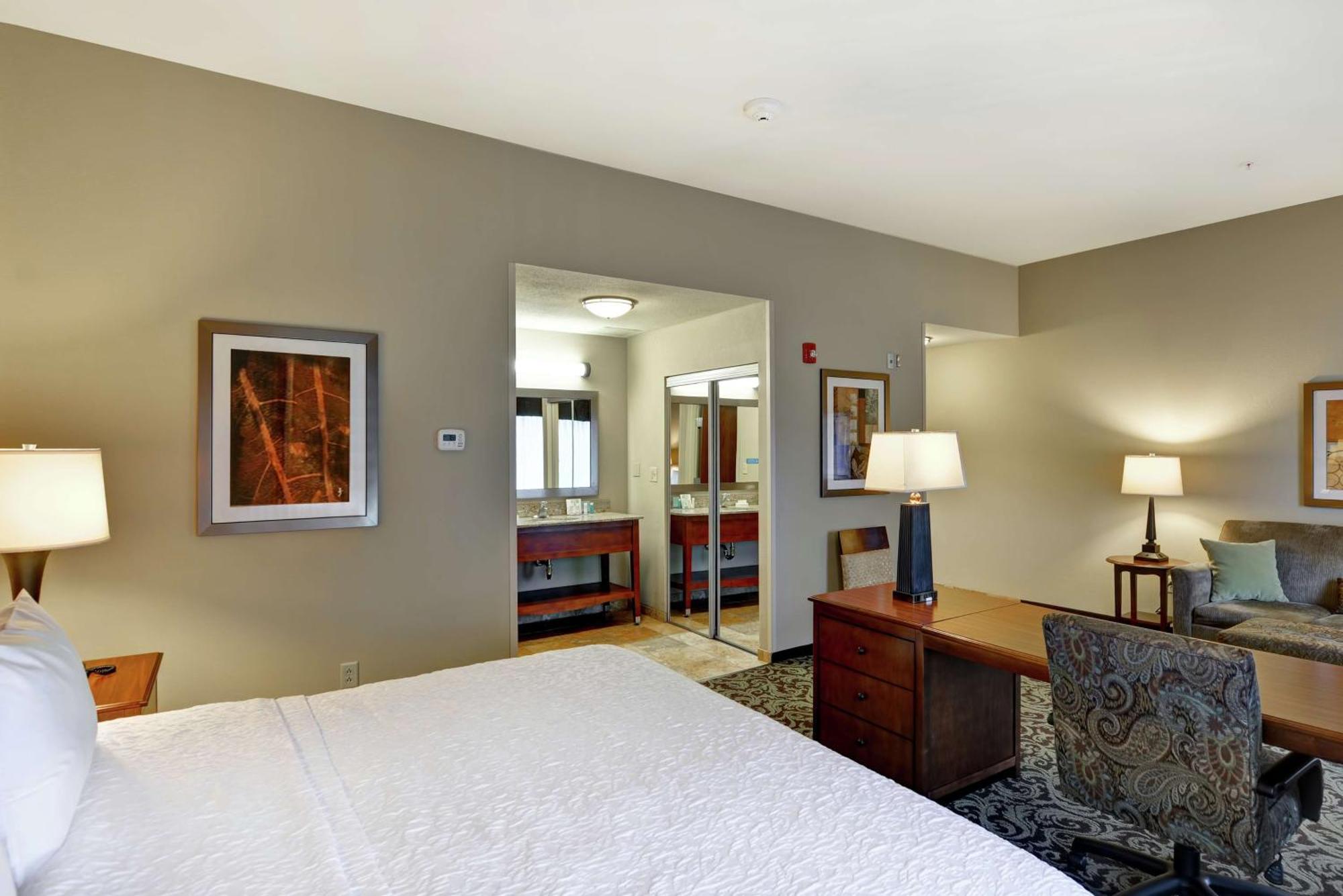 Hampton Inn And Suites New Hartford/Utica Extérieur photo