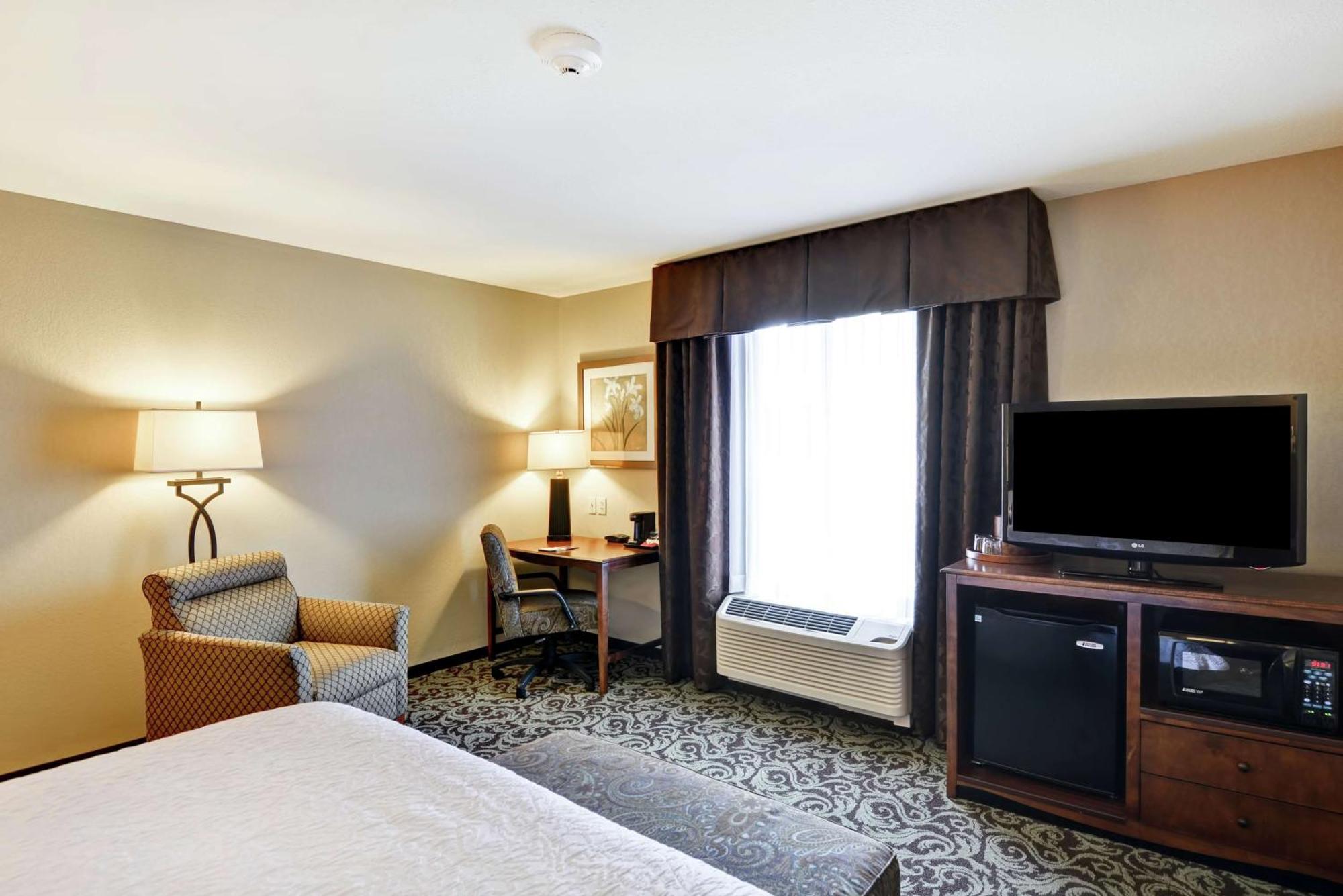 Hampton Inn And Suites New Hartford/Utica Extérieur photo