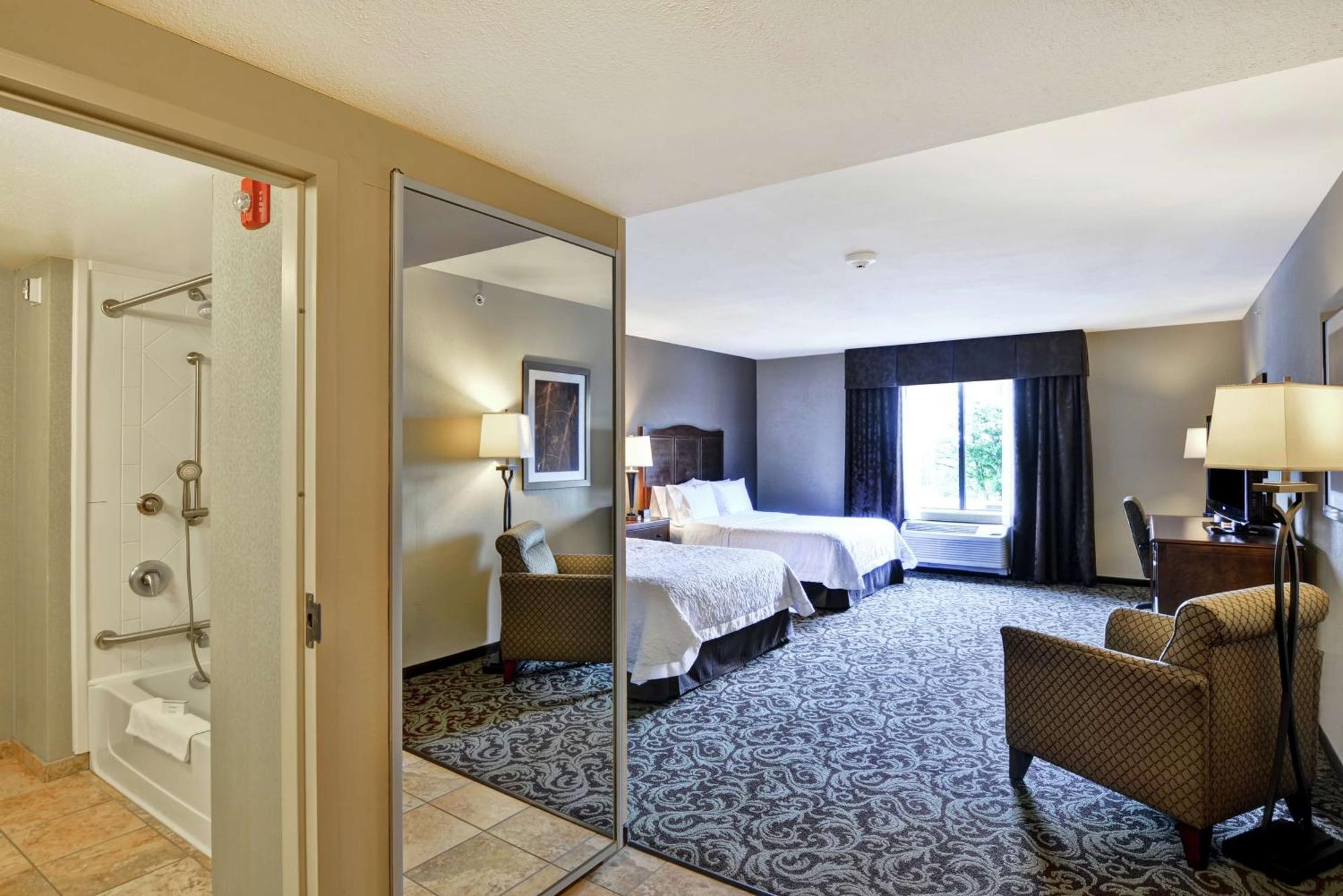 Hampton Inn And Suites New Hartford/Utica Extérieur photo