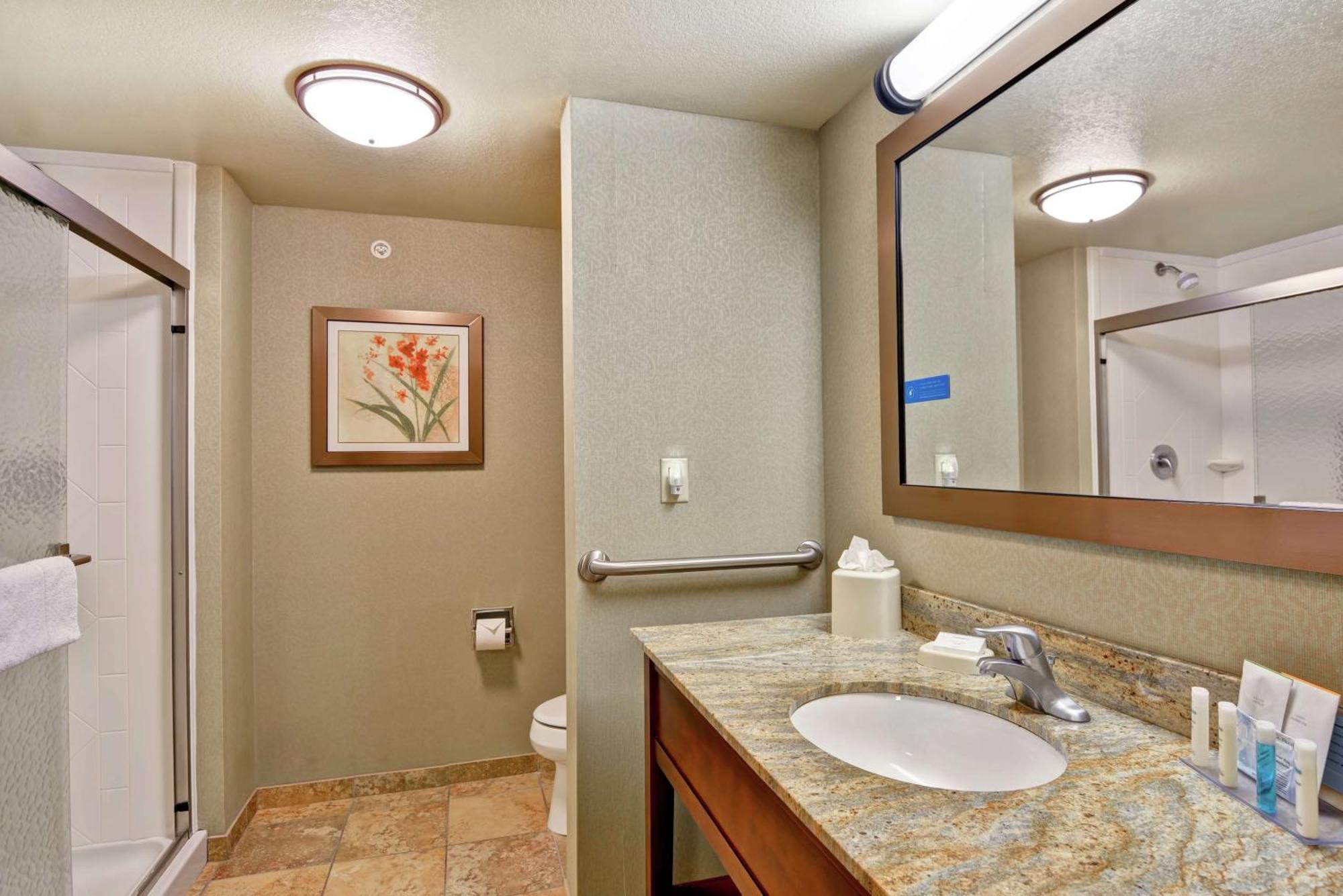Hampton Inn And Suites New Hartford/Utica Extérieur photo